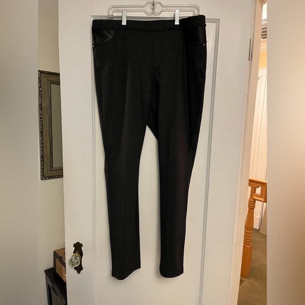 DKNY Charcoal Texture-Print Jeans